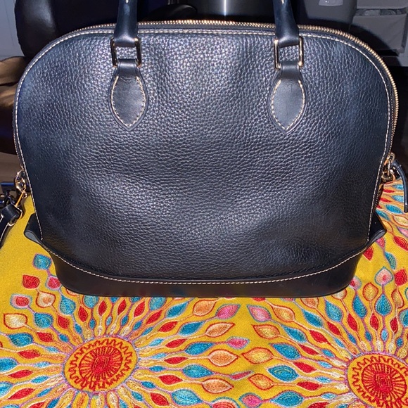 Dooney & Bourke black leather purse. - Picture 8 of 9